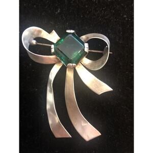 Vtg 1940 Art Deco Sterling Silver 3” Bow Brooch Green Glass Gemstone 15.44g